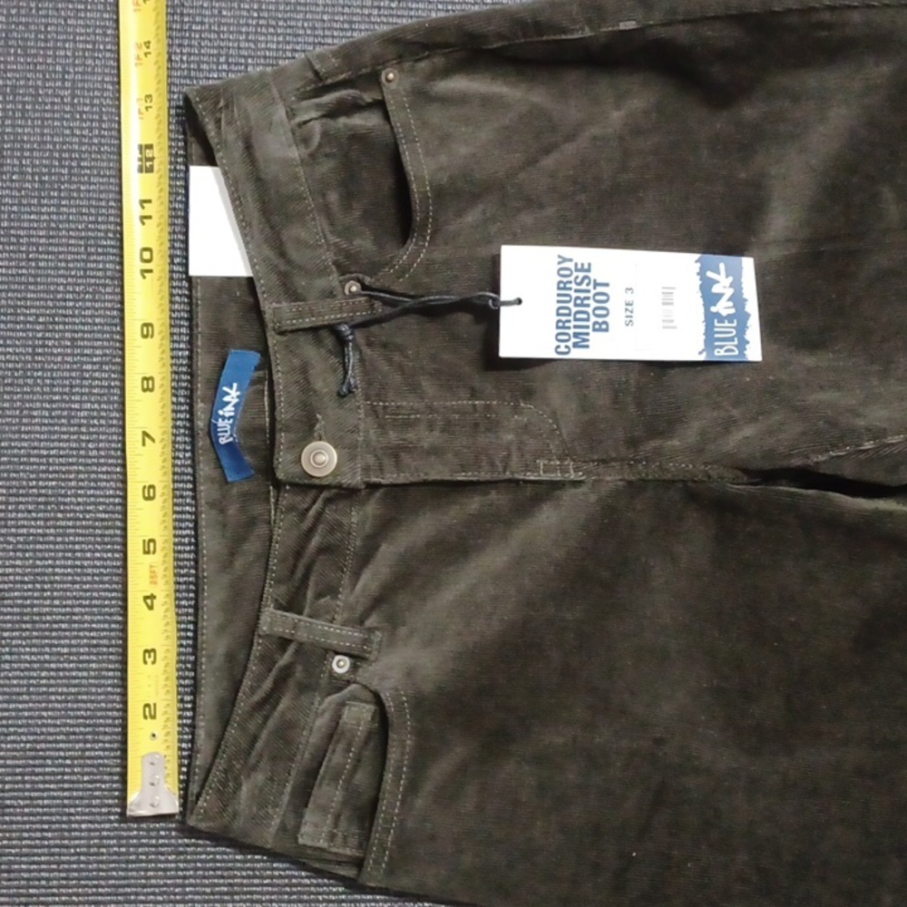 NEW size 3 green Corduroy pants. "Midrise Boot" pants. Casual. Everyday - Picture 7 of 16